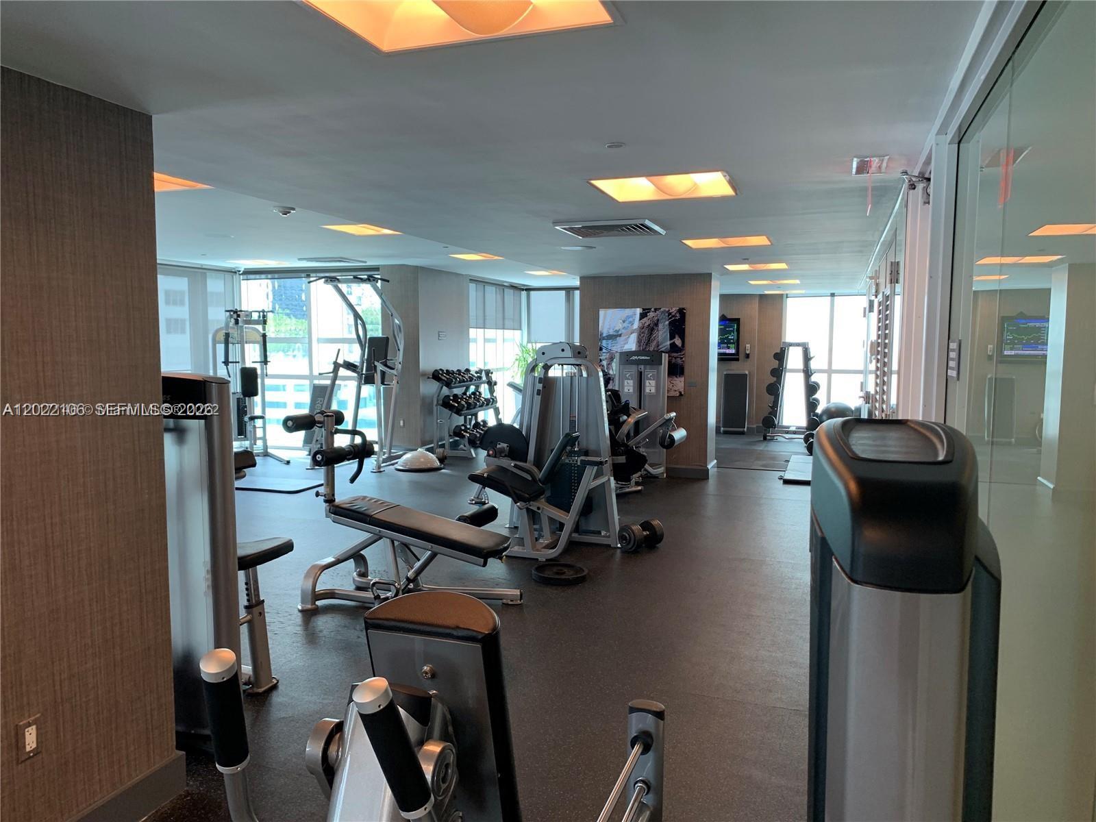 951 Brickell Ave # 4009