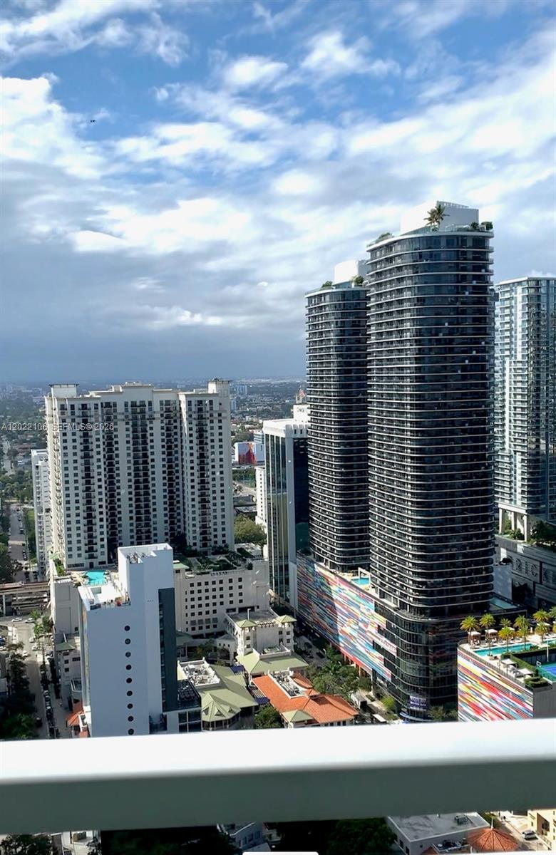 951 Brickell Ave # 4009