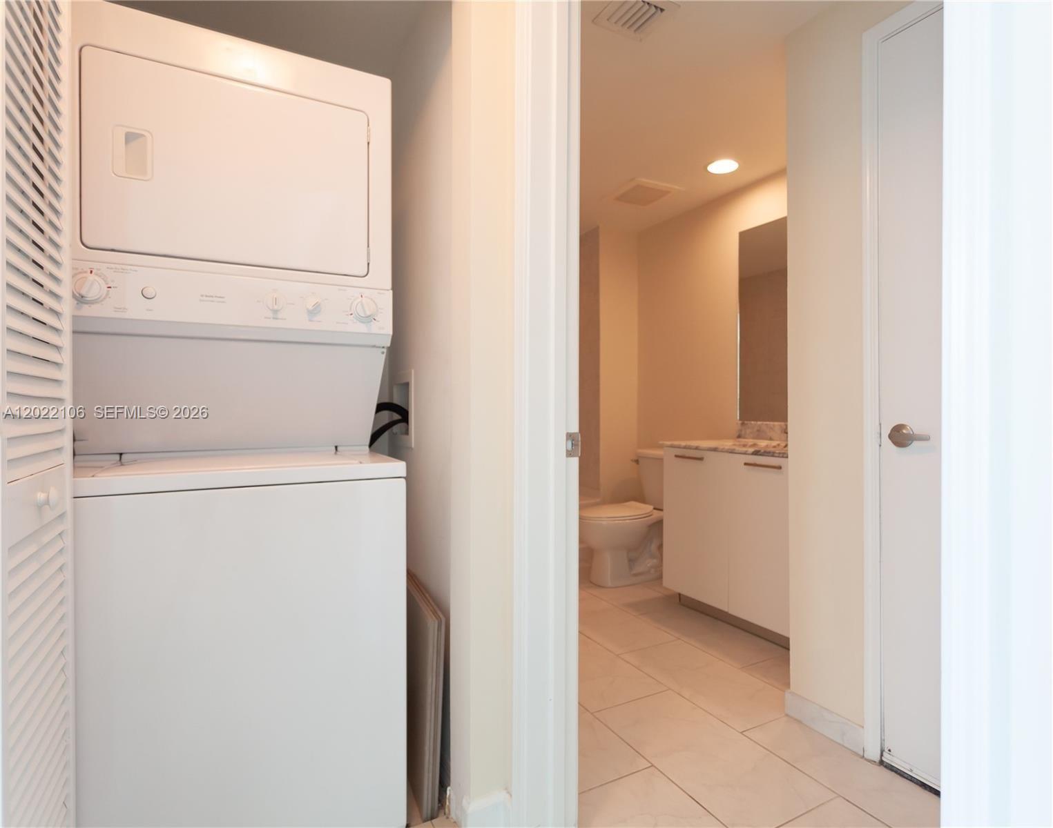 951 Brickell Ave # 4009
