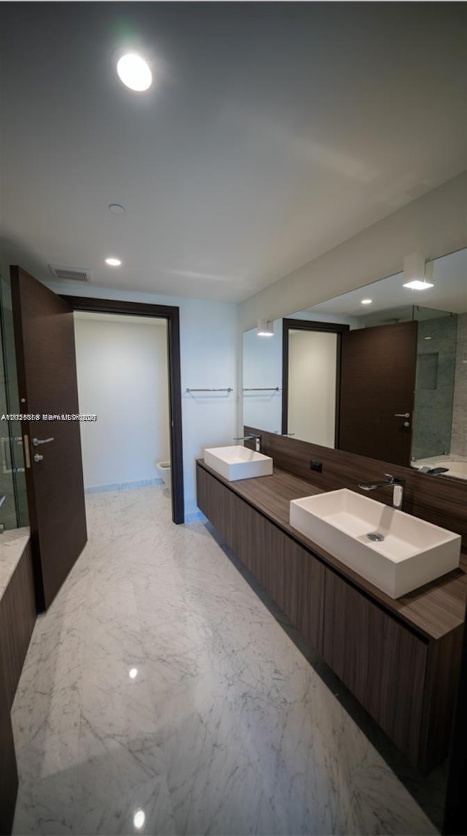 1000 Brickell Plz # 3411
