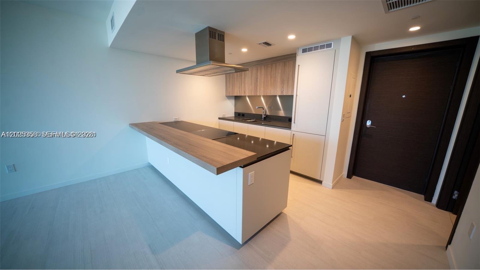 1000 Brickell Plz # 3411