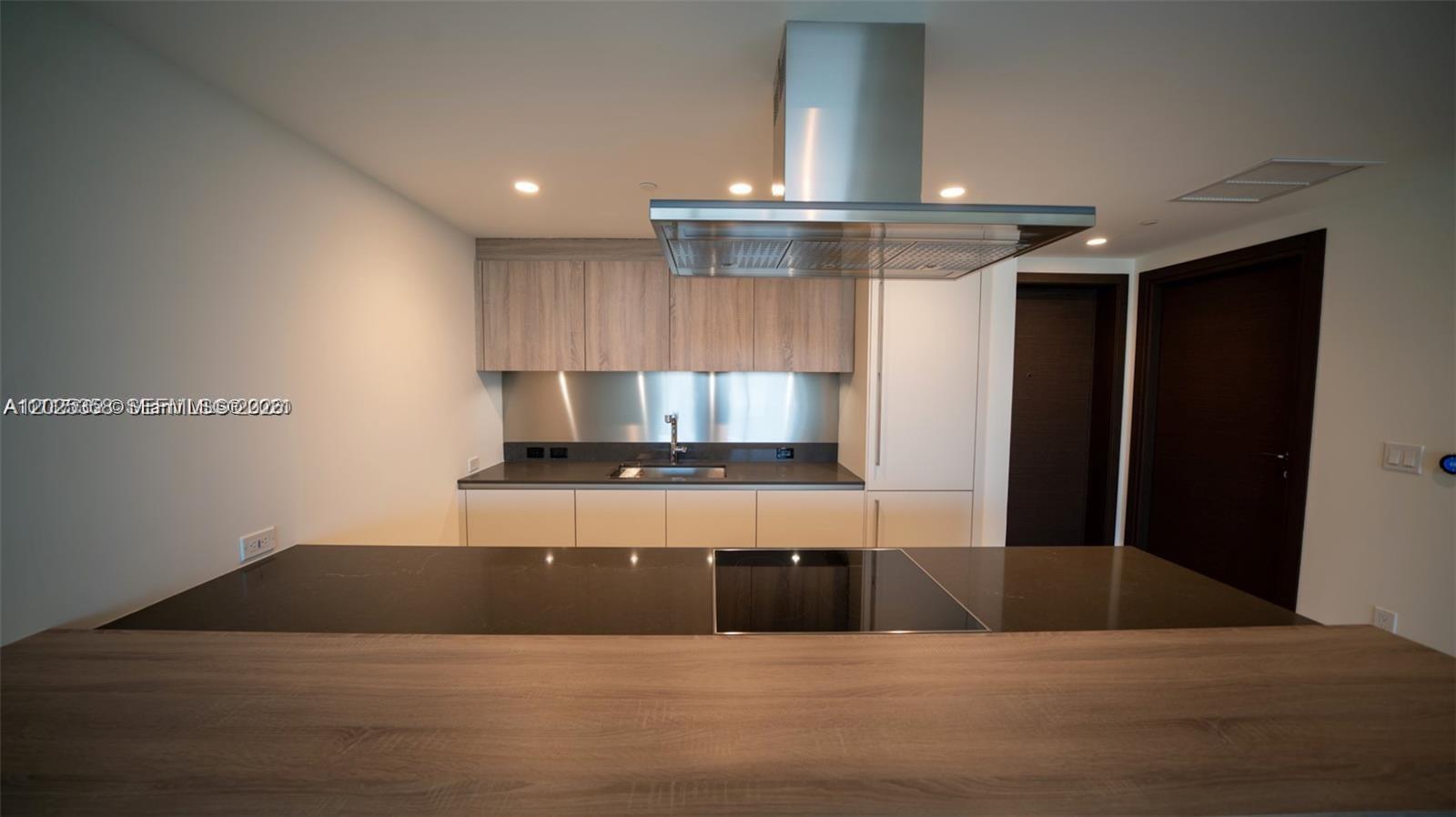 1000 Brickell Plz # 3411