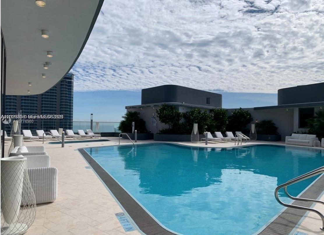 1000 Brickell Plz # 3411