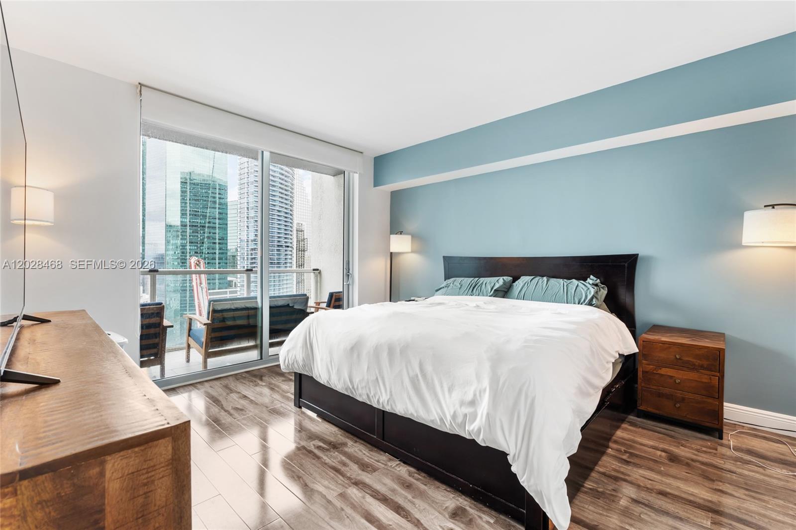 55 SE 6th St # 3303