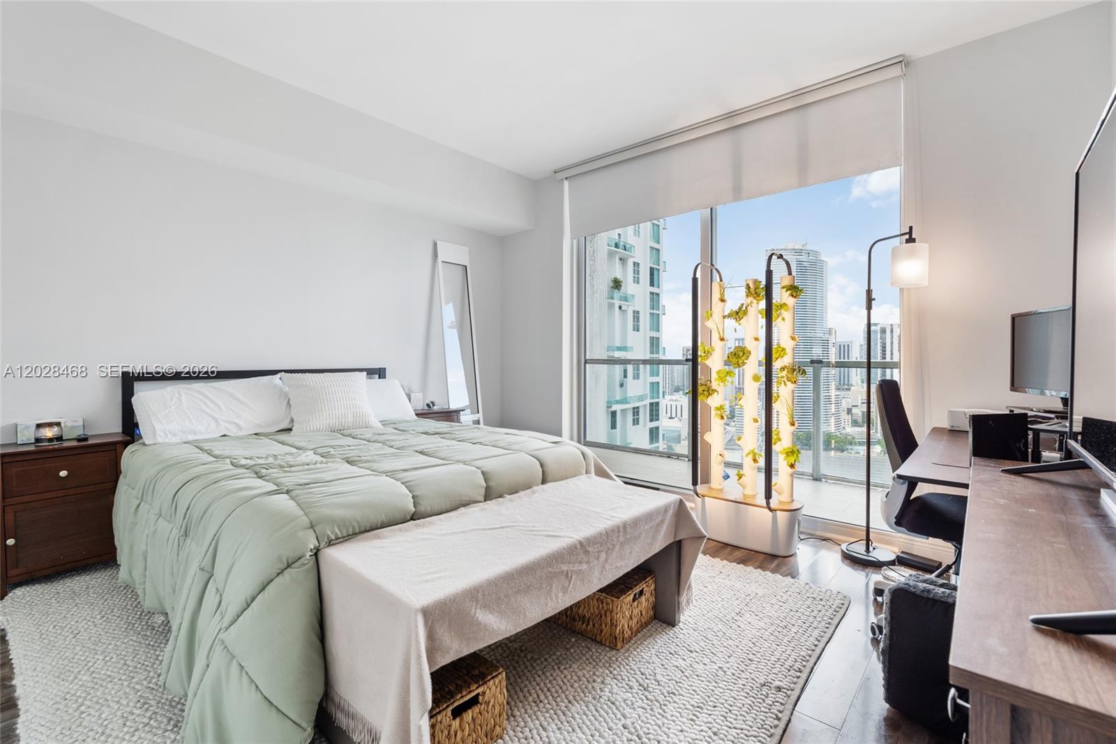 55 SE 6th St # 3303