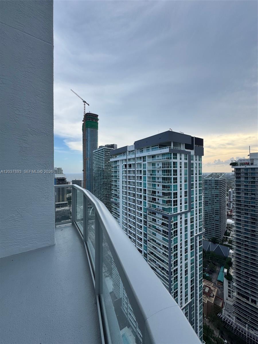 1060 Brickell Ave # 4115