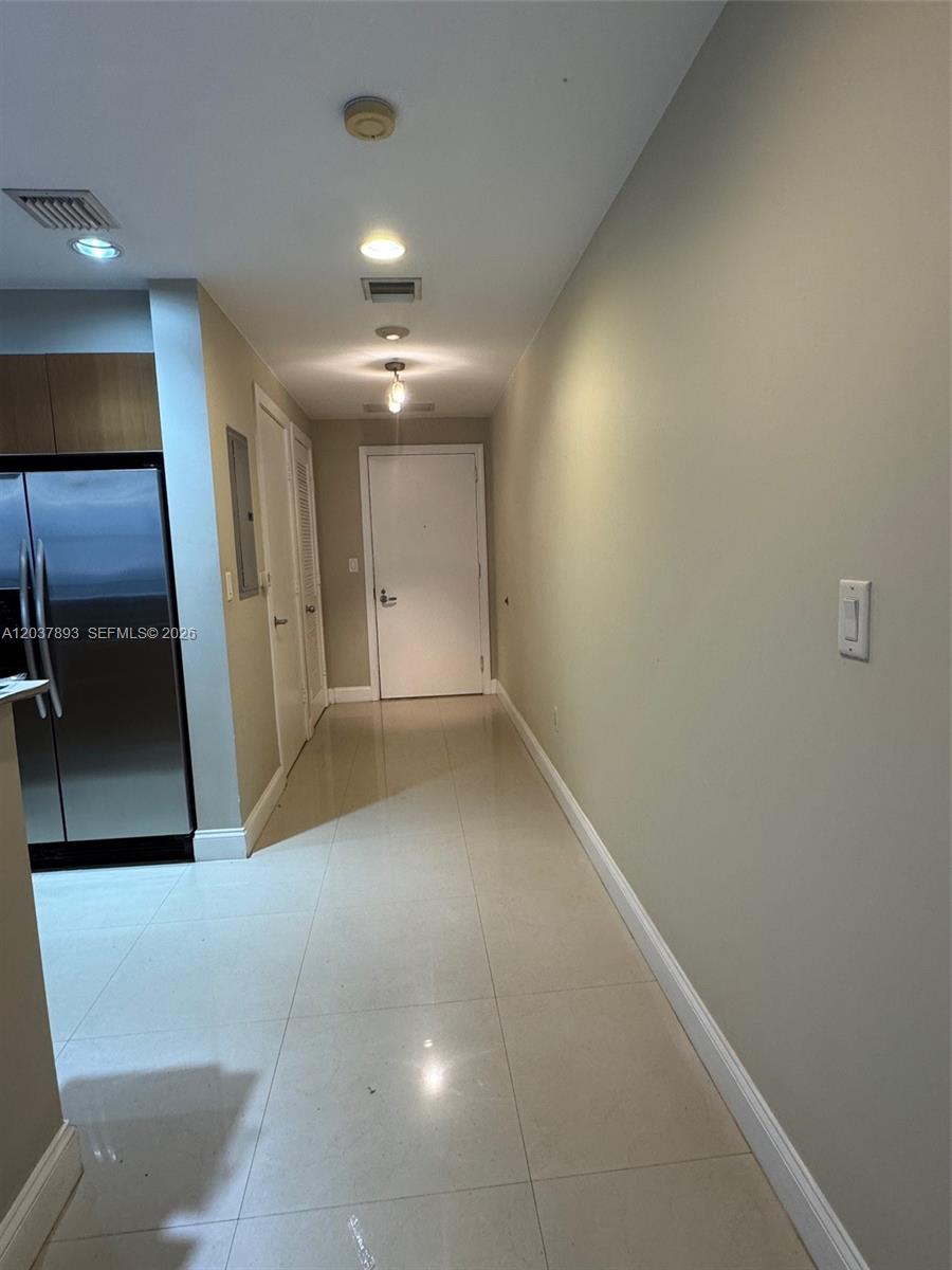 1060 Brickell Ave # 4115