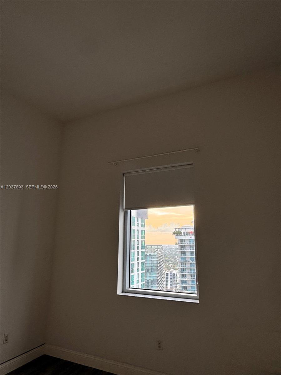 1060 Brickell Ave # 4115