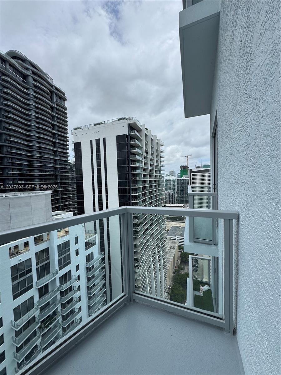 1060 Brickell Ave # 4115