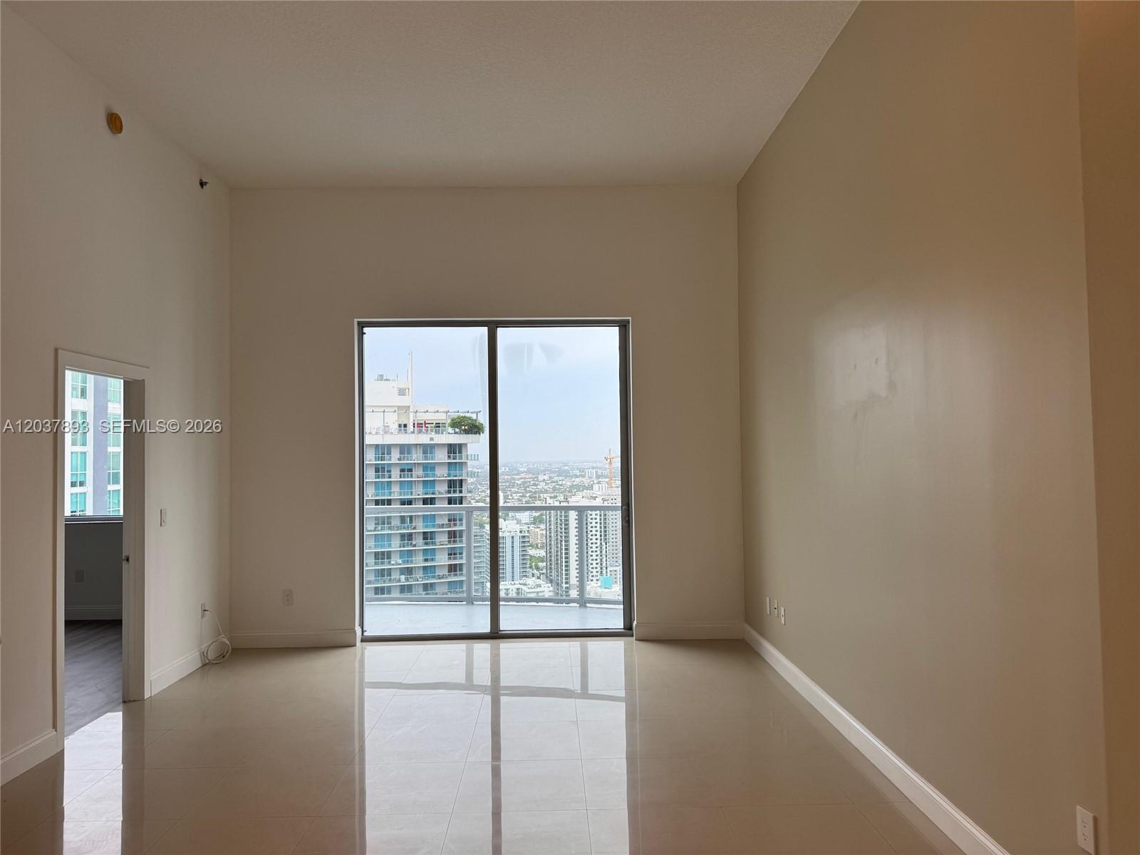 1060 Brickell Ave # 4115