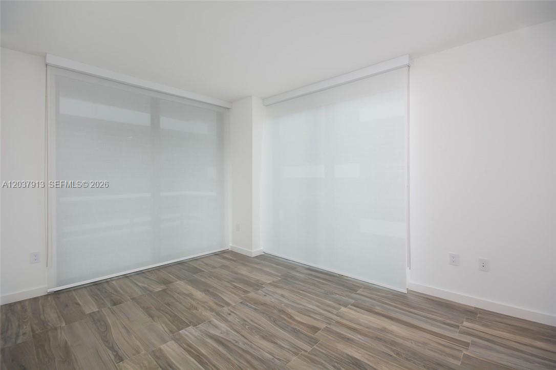 460 NE 28 ST # 501