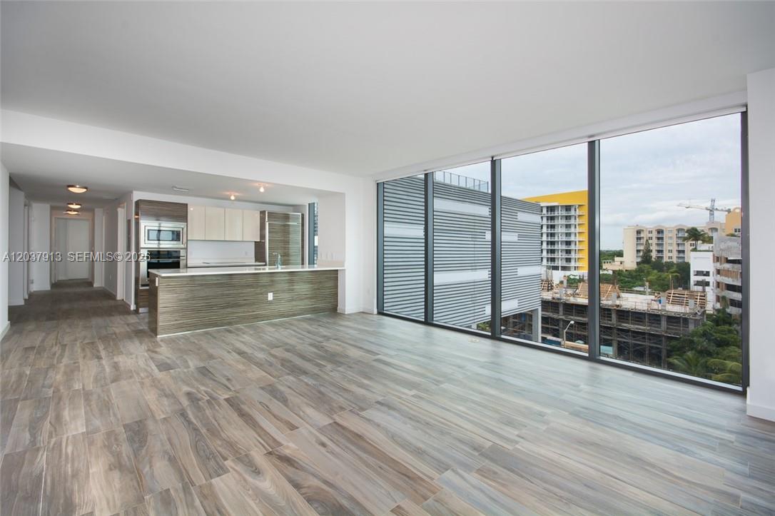 460 NE 28 ST # 501