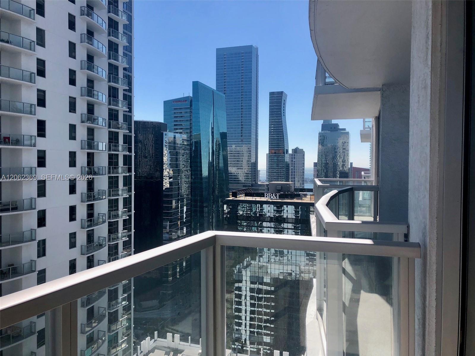 1050 BRICKELL AV # 2904