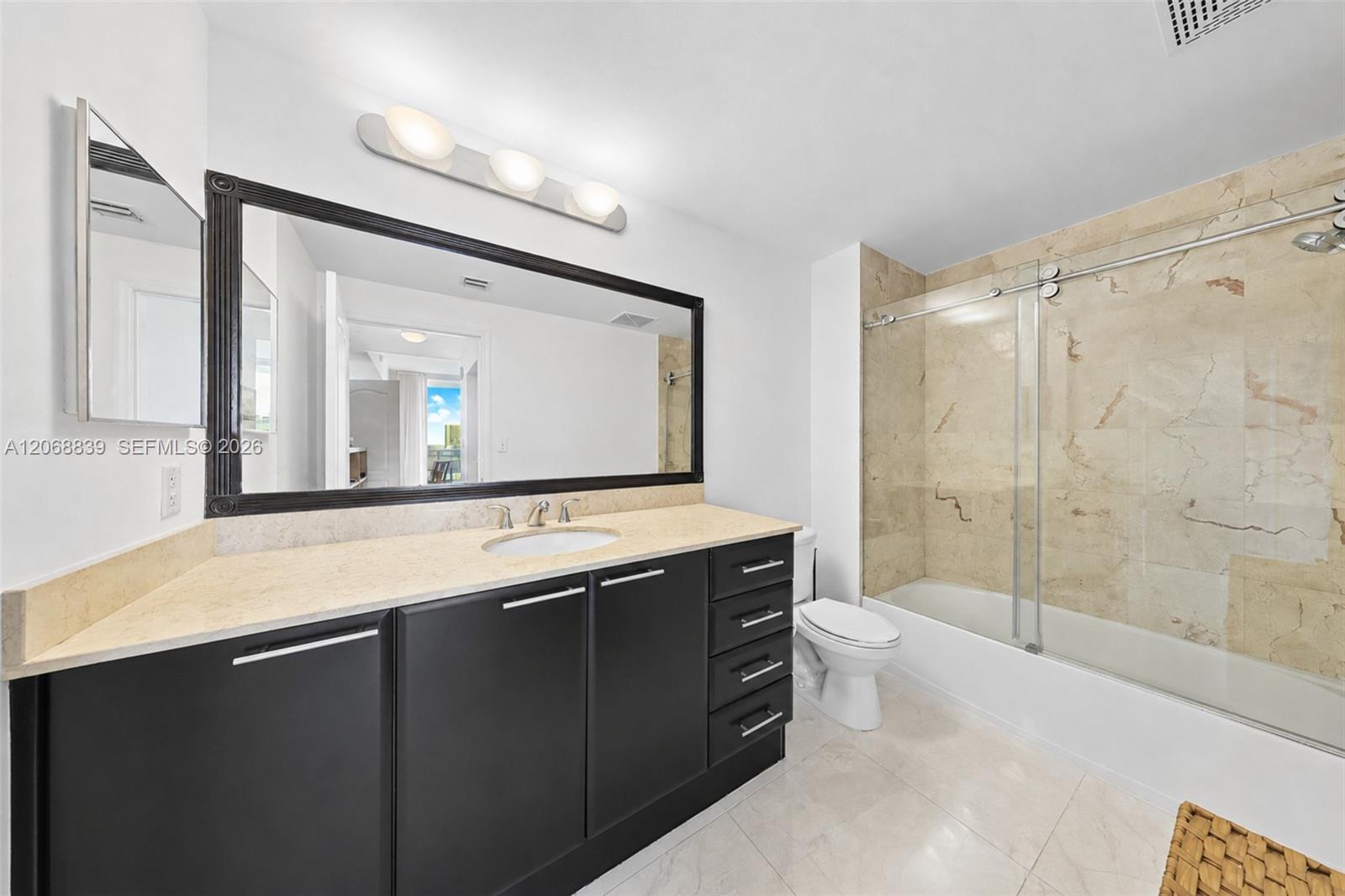 2101 Brickell Ave # 3202
