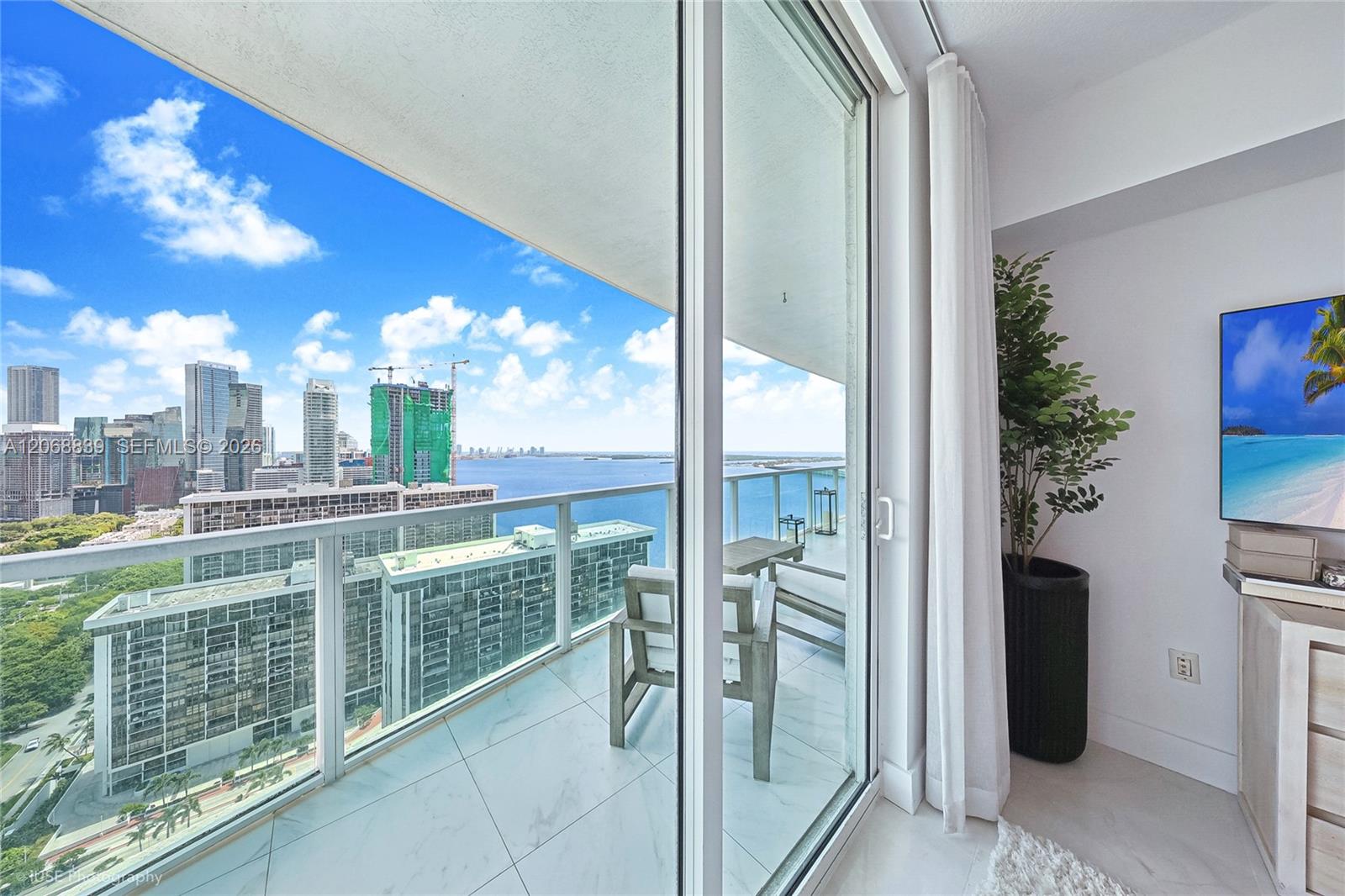 2101 Brickell Ave # 3202