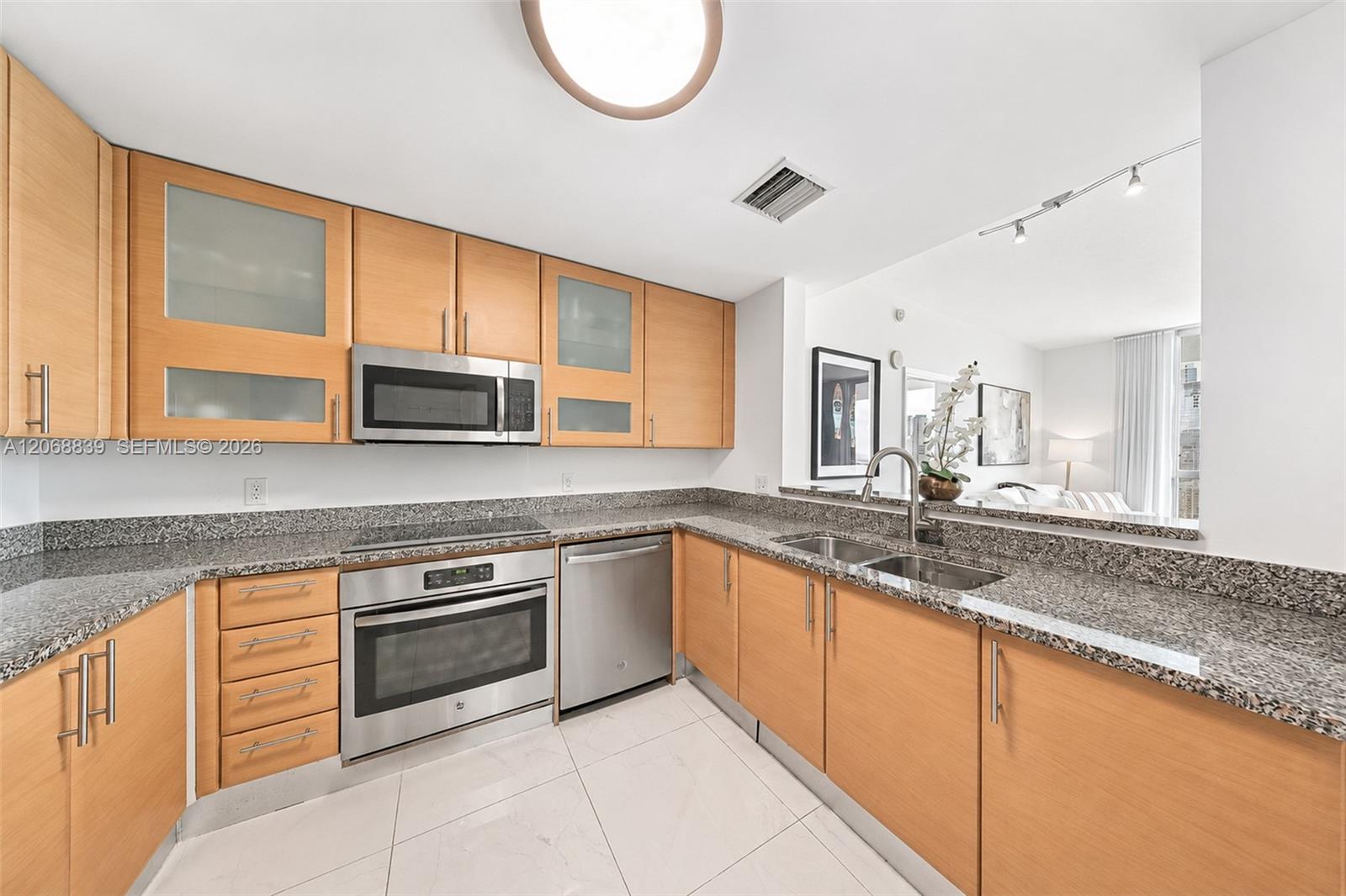 2101 Brickell Ave # 3202