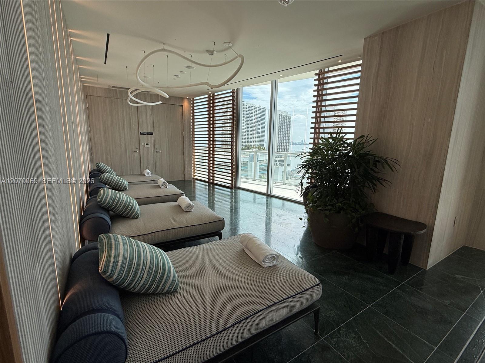1400 Biscayne Blvd # 3506
