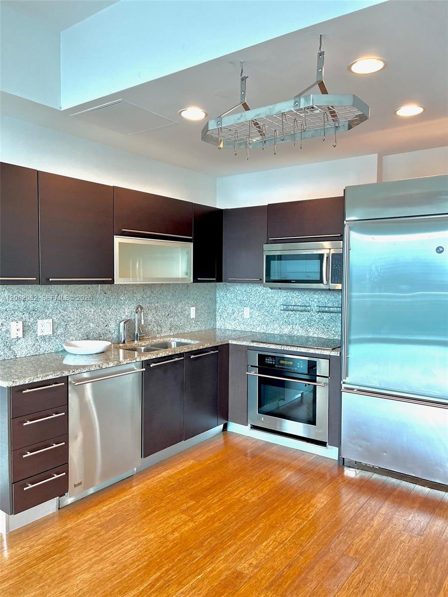 950 Brickell Bay Dr # 4908