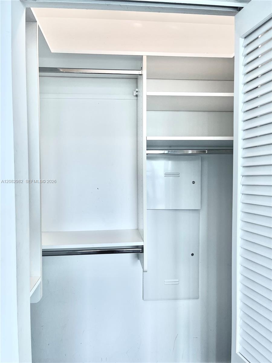 950 Brickell Bay Dr # 4908