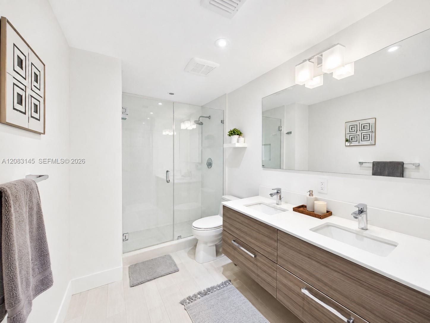151 Crandon Blvd # 405