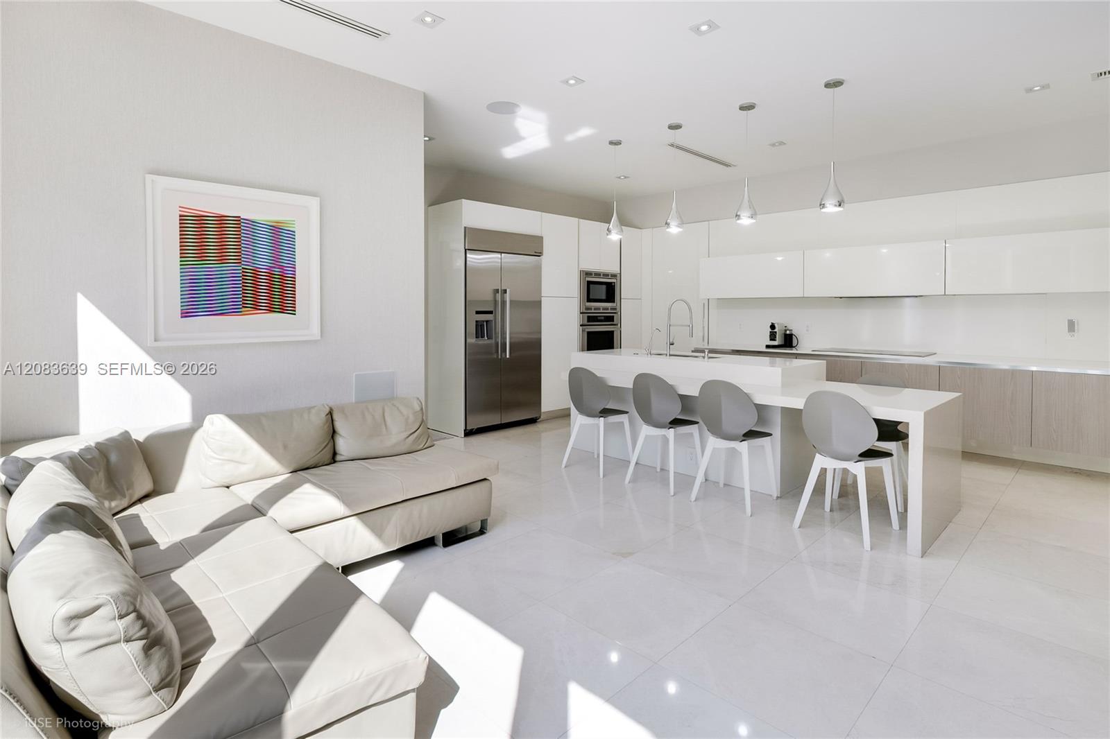 137 W Shore Dr W
