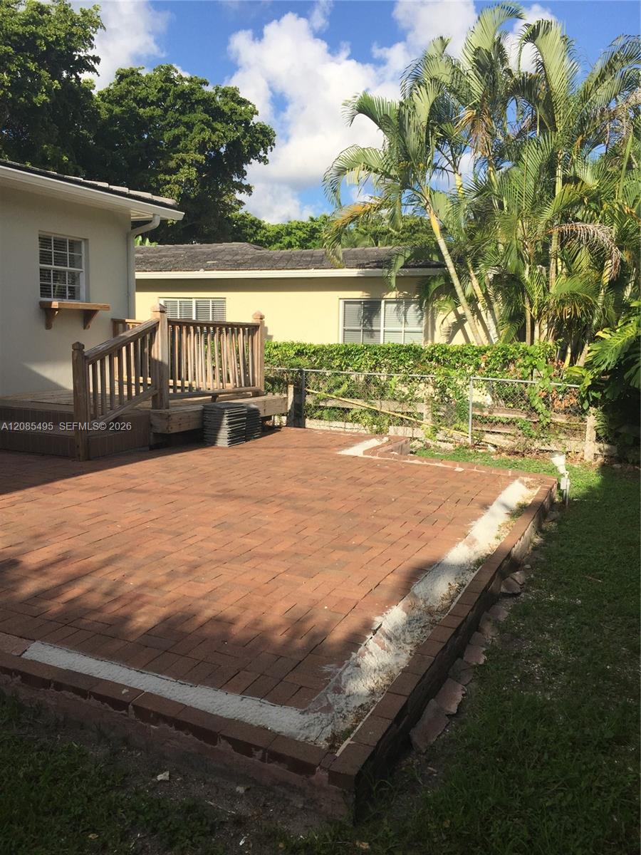 609 Puerta Ave