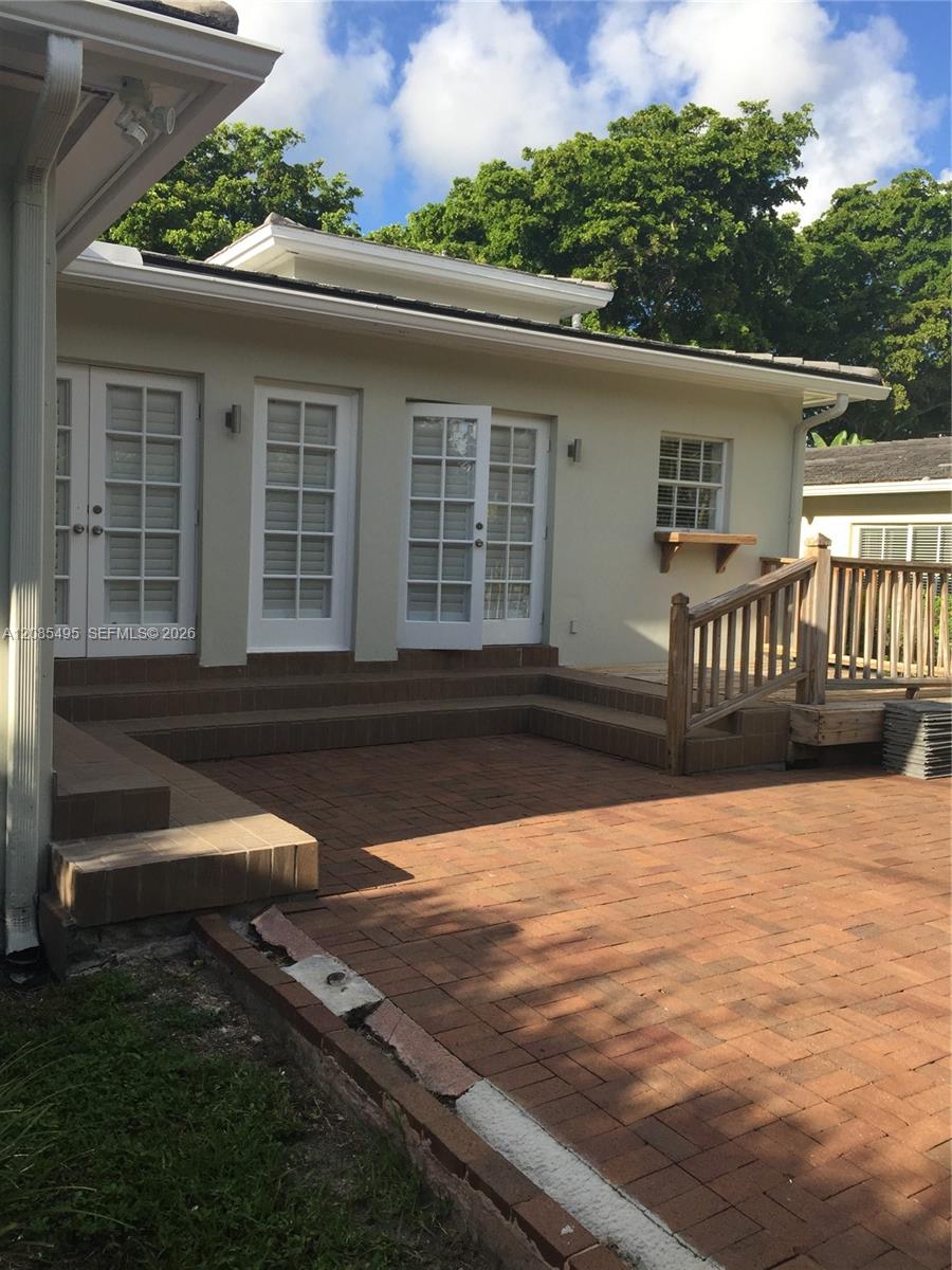 609 Puerta Ave