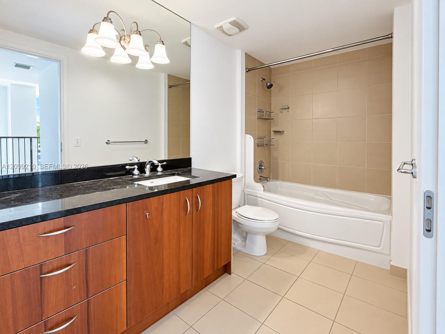 300 S Biscayne Blvd # 406 Unit: L-406