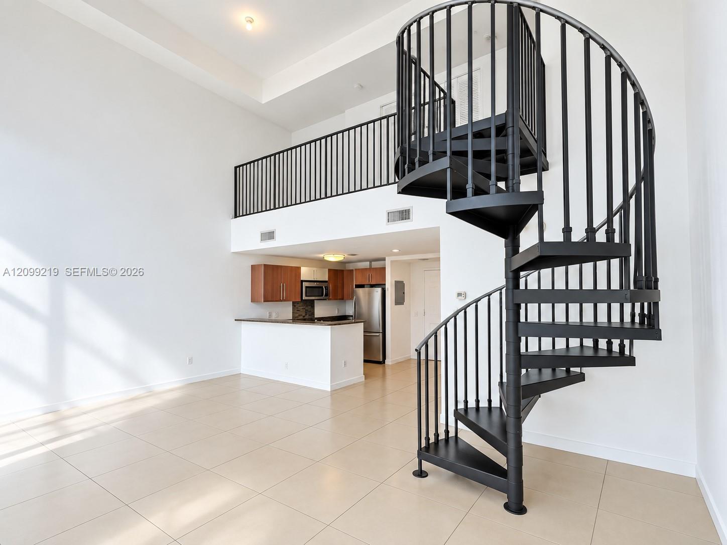 300 S Biscayne Blvd # 406 Unit: L-406