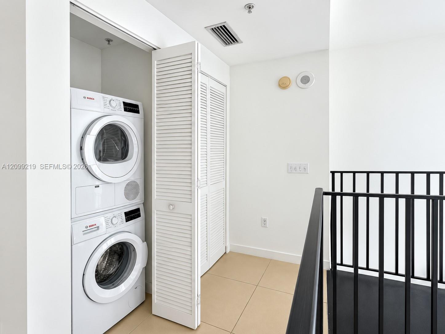 300 S Biscayne Blvd # 406 Unit: L-406
