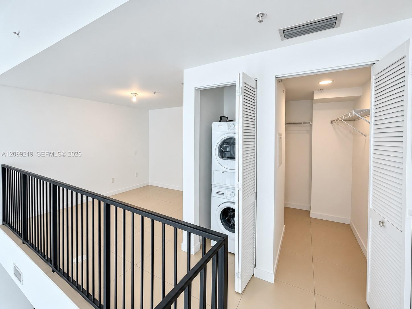 300 S Biscayne Blvd # 406 Unit: L-406