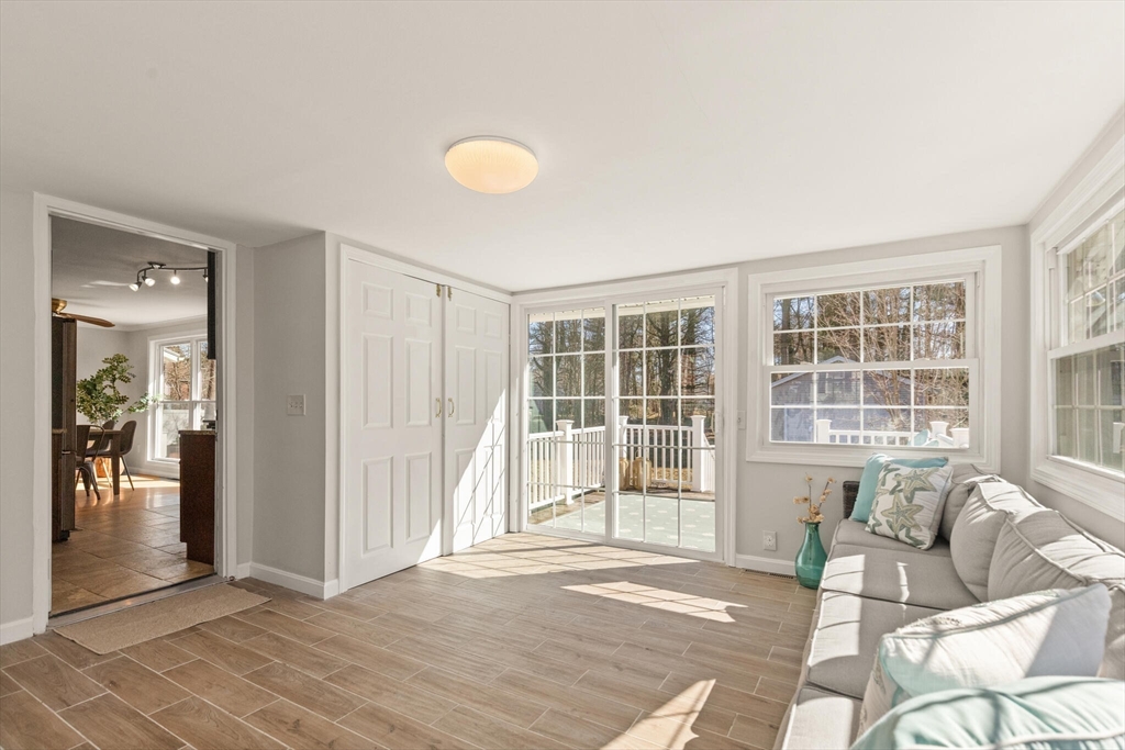10 Sullivan Rd
