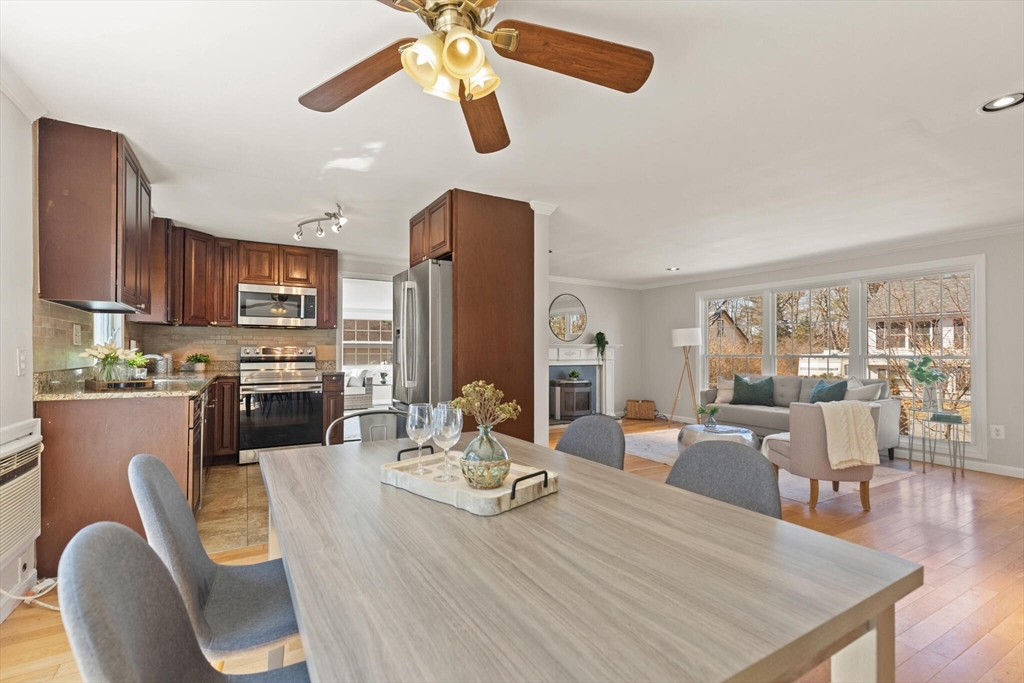 10 Sullivan Rd