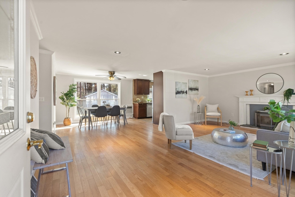 10 Sullivan Rd
