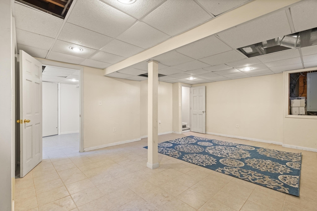 10 Sullivan Rd