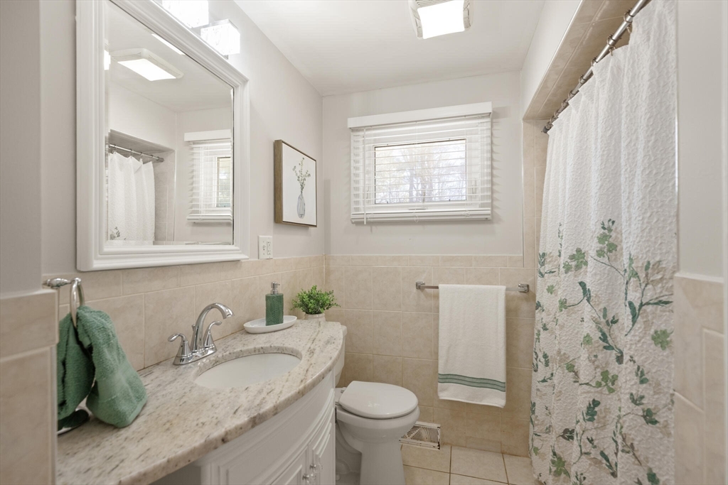 10 Sullivan Rd