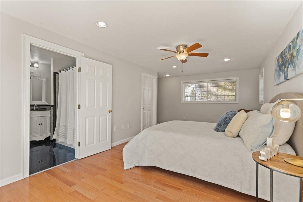 10 Sullivan Rd