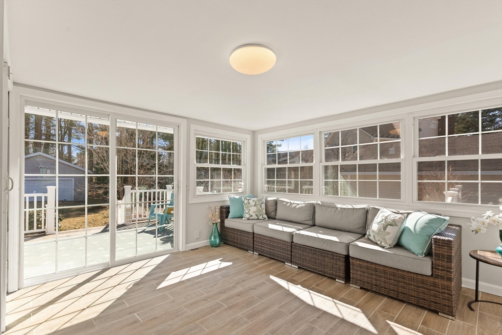 10 Sullivan Rd