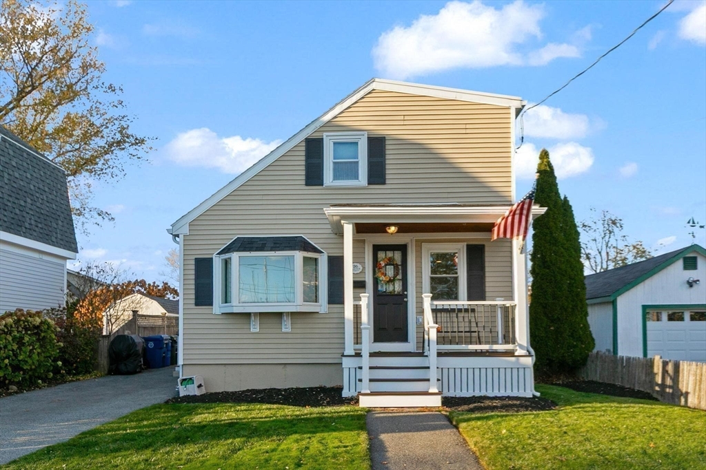 26 Bates St