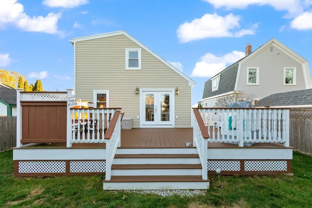 26 Bates St