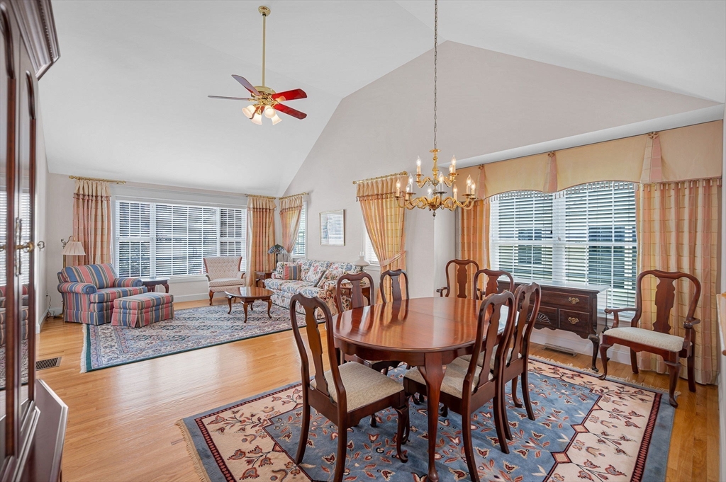 22 Town Village Dr # 22