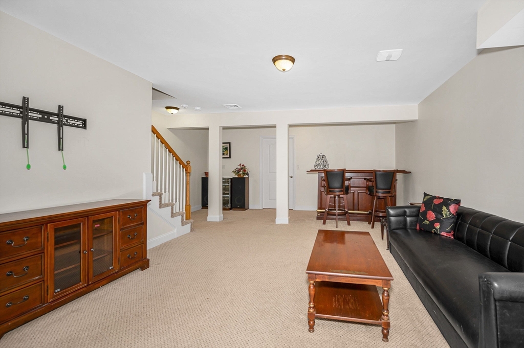 22 Town Village Dr # 22
