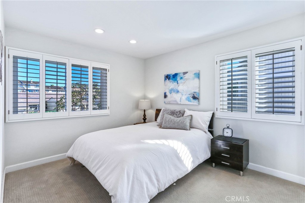 33885 Manta Court