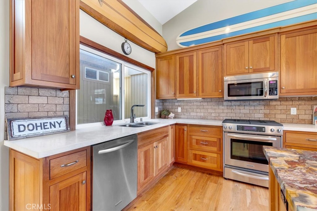 33441 N Spinnaker Drive N