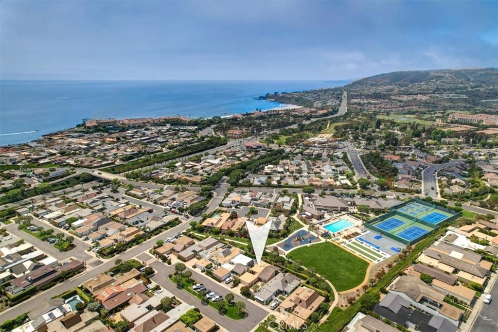 23895 Taranto Bay