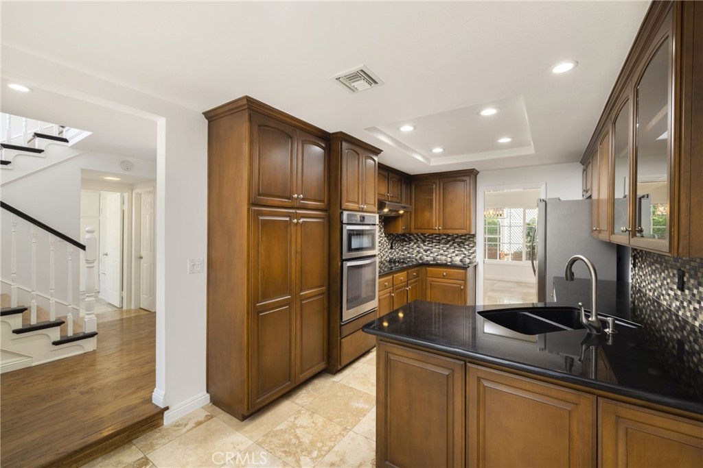 33986 Cape Cove