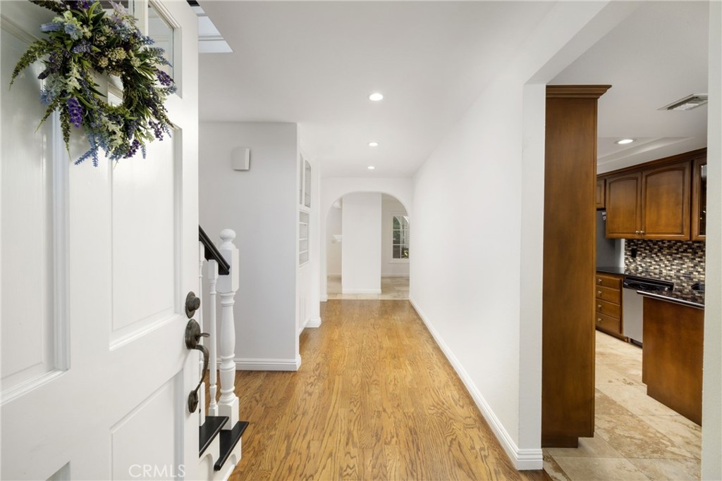 33986 Cape Cove
