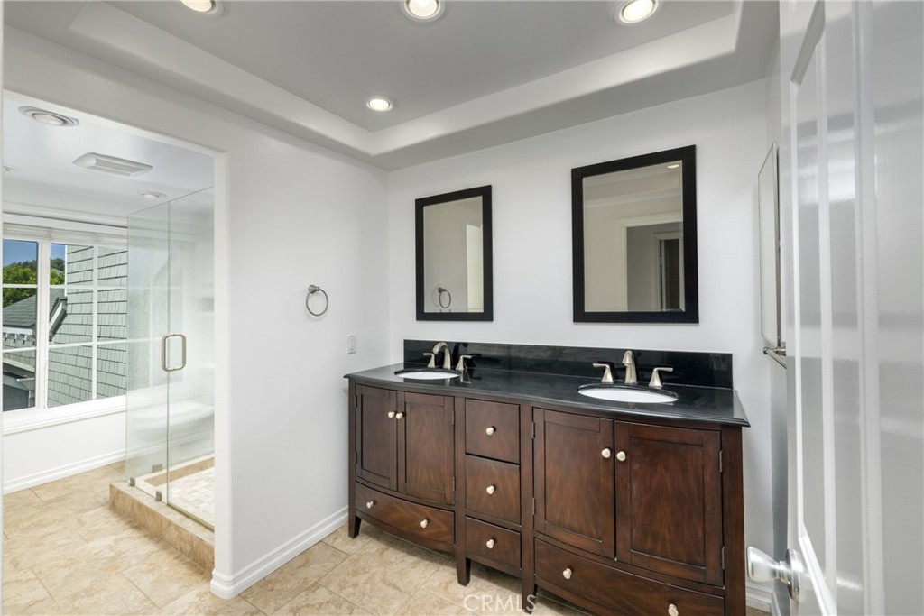 33986 Cape Cove