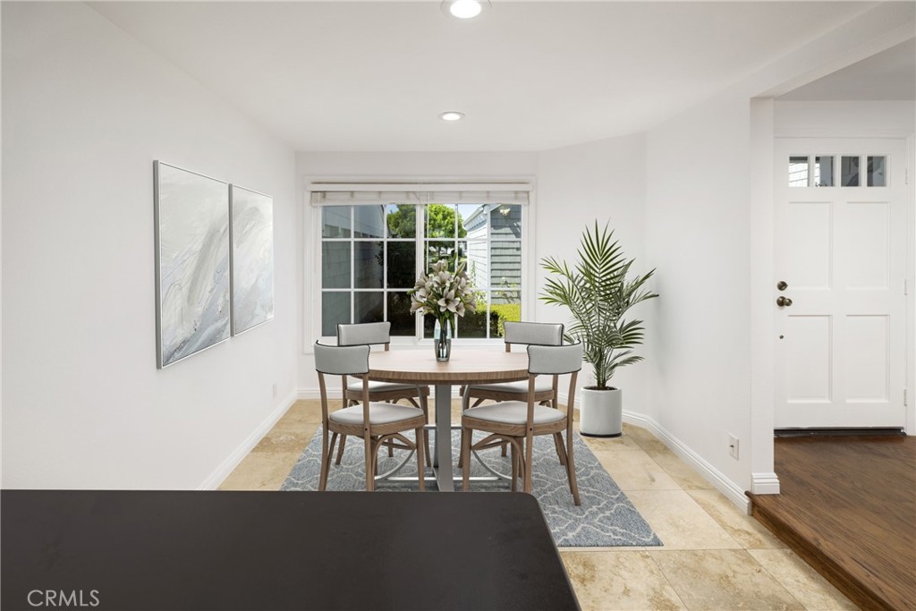 33986 Cape Cove