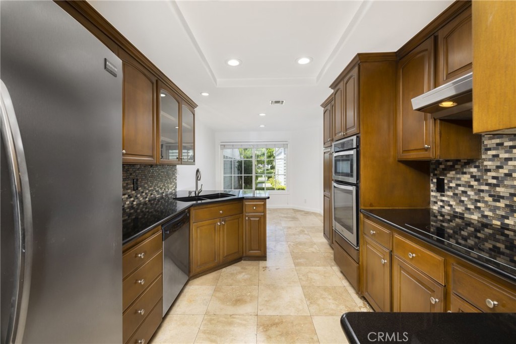 33986 Cape Cove